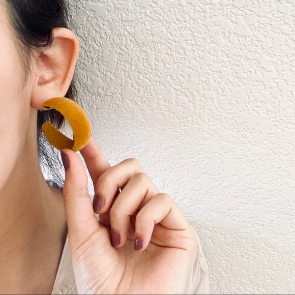 💙💕Last one Sterling Silver Velvet Fabric Earring - Picture 6 of 10